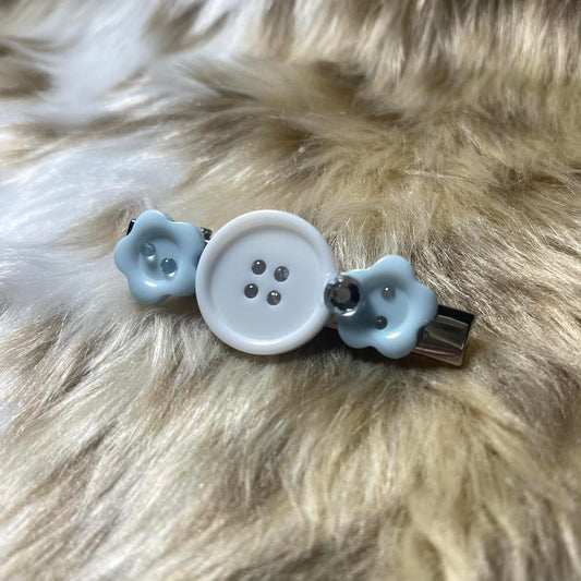 "DAISY BABY" In Blue Hair Clip ୨୧