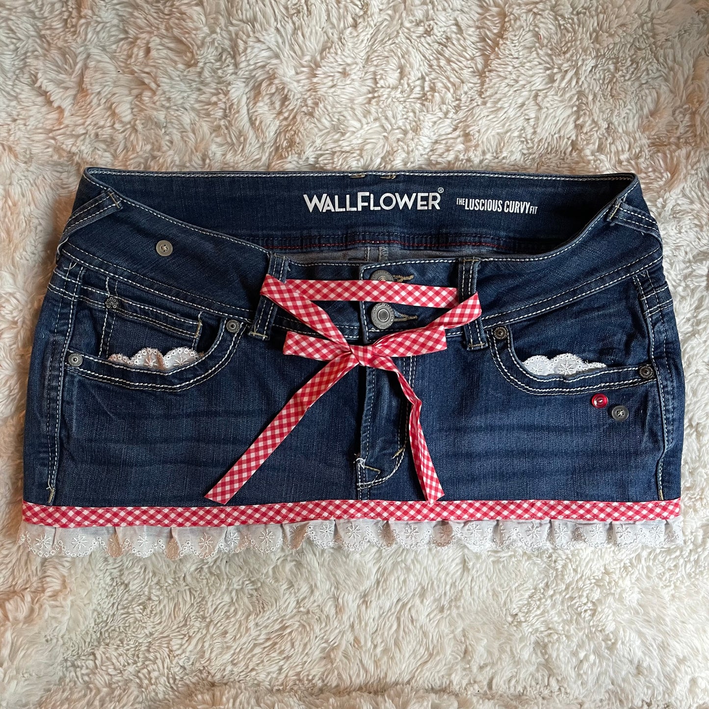 ୨୧ reworked OOAK vintage micro mini denim skirt with lace trim, contrast stitching and bow details