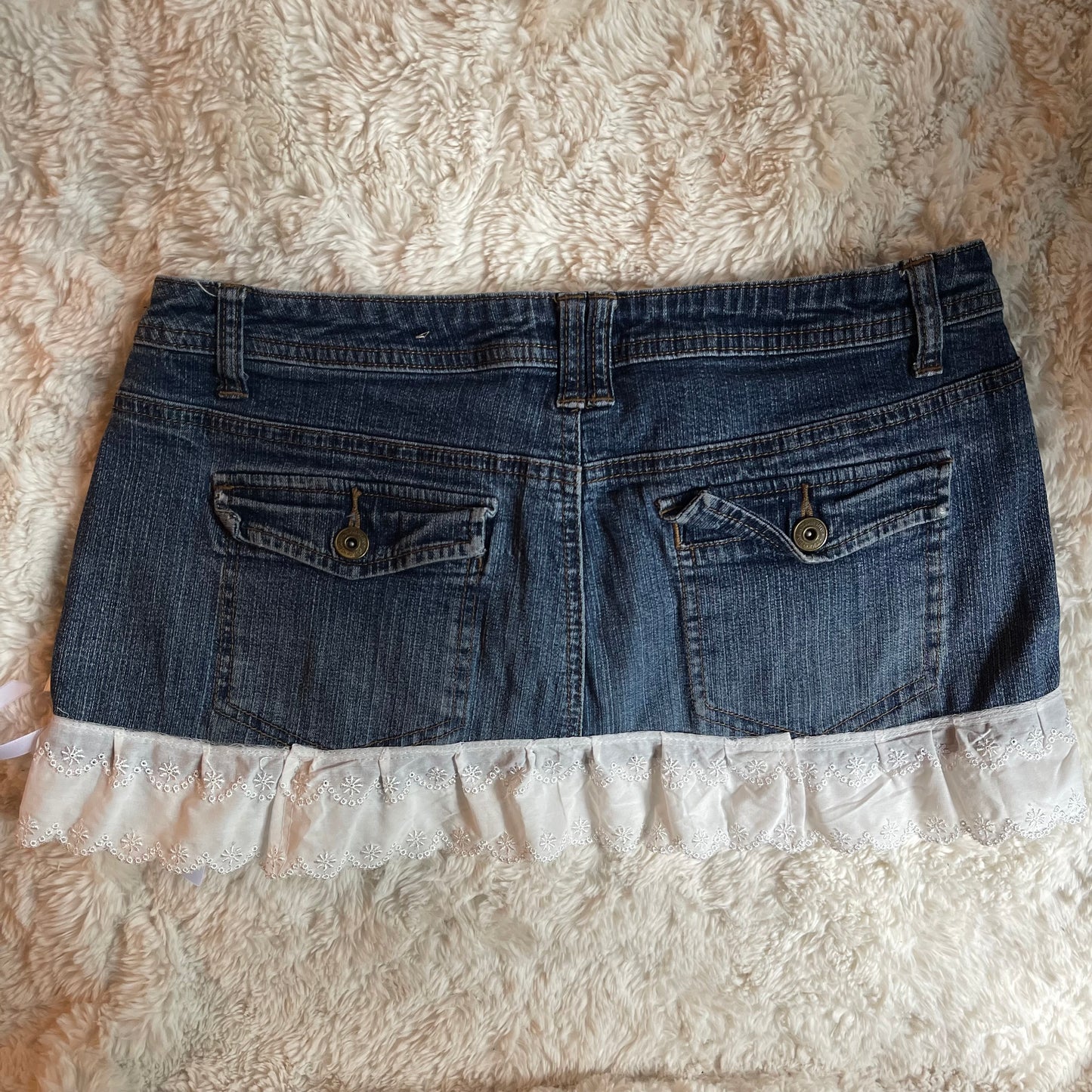 ୨୧ reworked OOAK 2000s extreme denim micro light wash mini skirt with lace trim & white bows