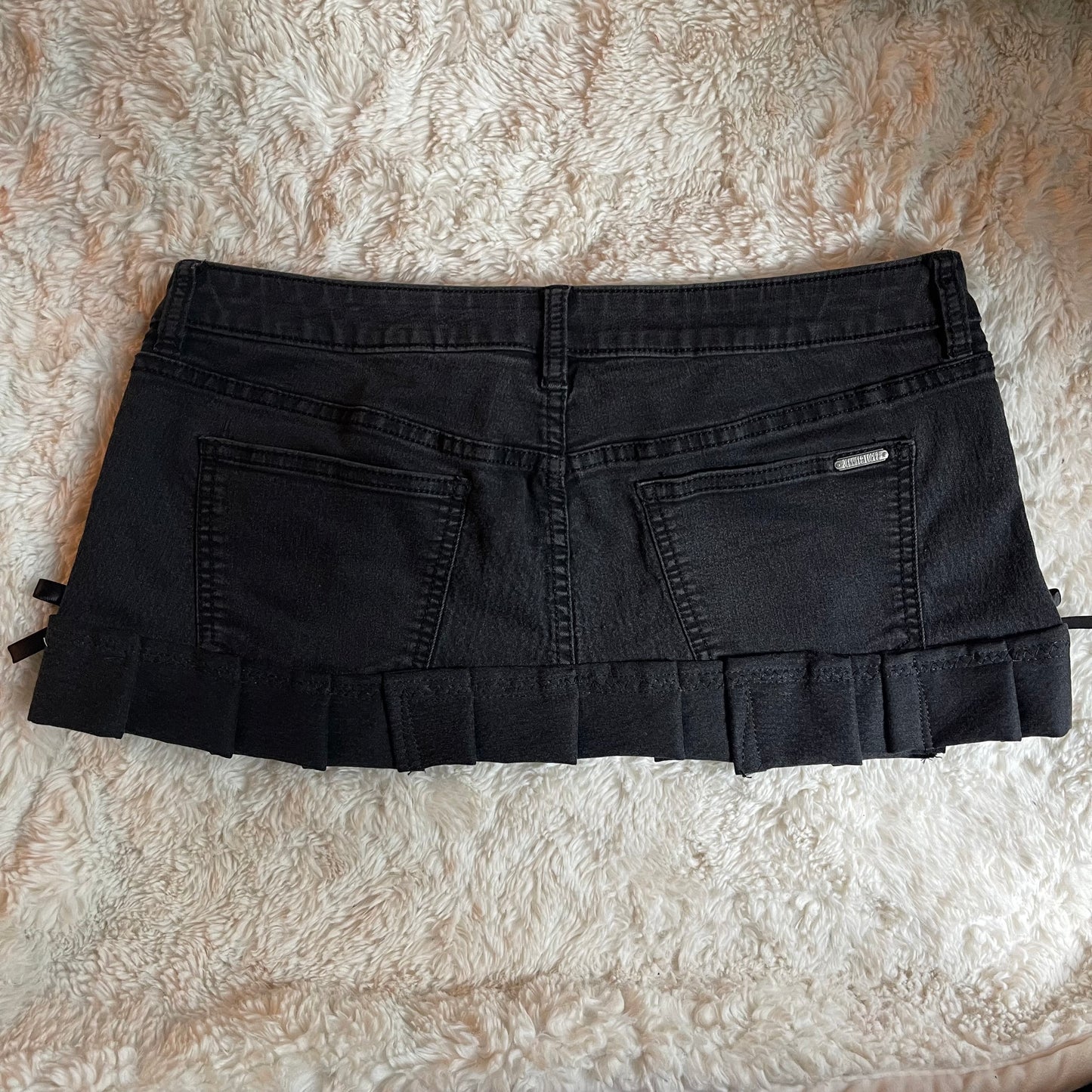 ୨୧ reworked OOAK 2000s denim micro baby black mini skirt with lace trim & black silky bows