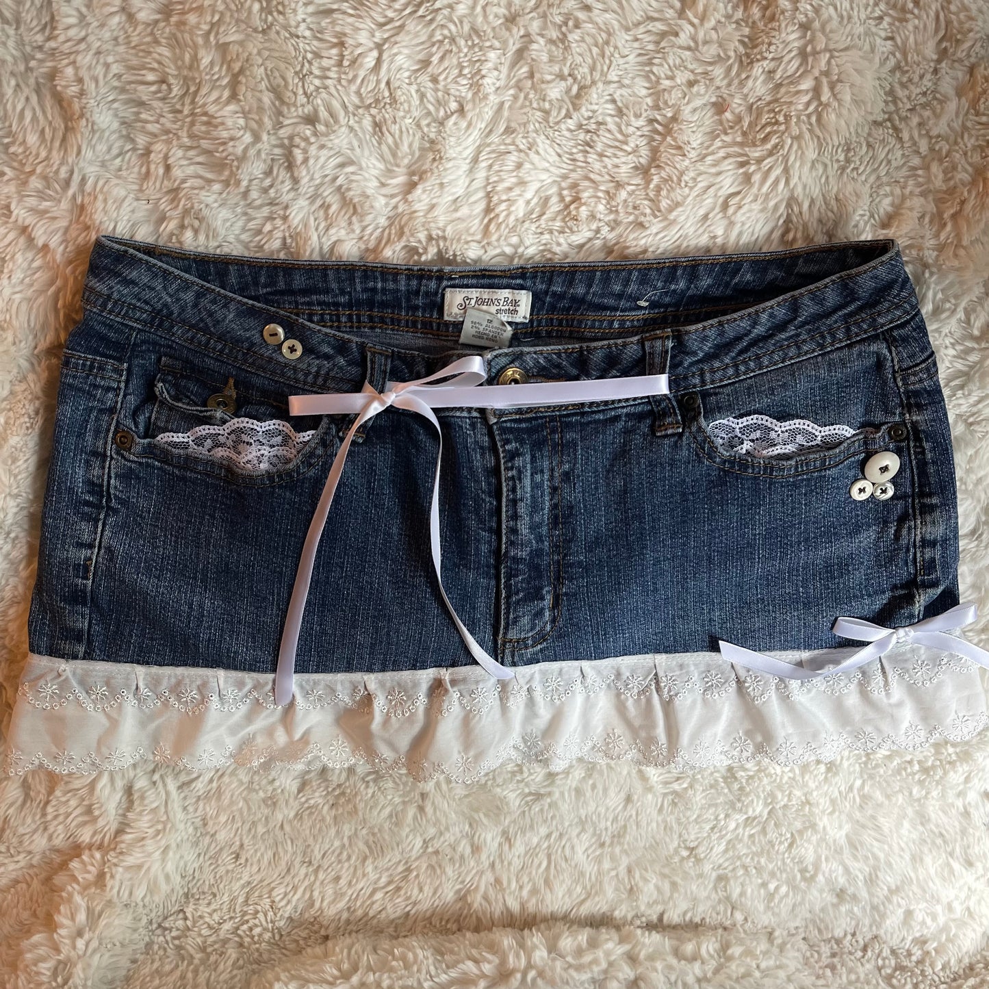 ୨୧ reworked OOAK 2000s extreme denim micro light wash mini skirt with lace trim & white bows