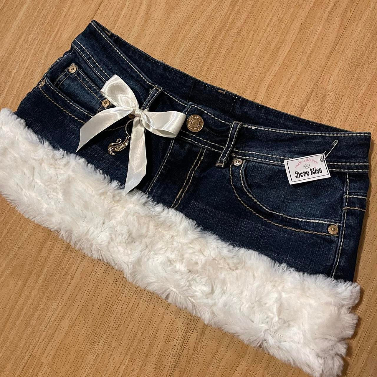 𓏲ּ𝄢 Dove Kiss ‘swan princess’ 2000s micro mini faux fur trim skirt with partial inner fur lining