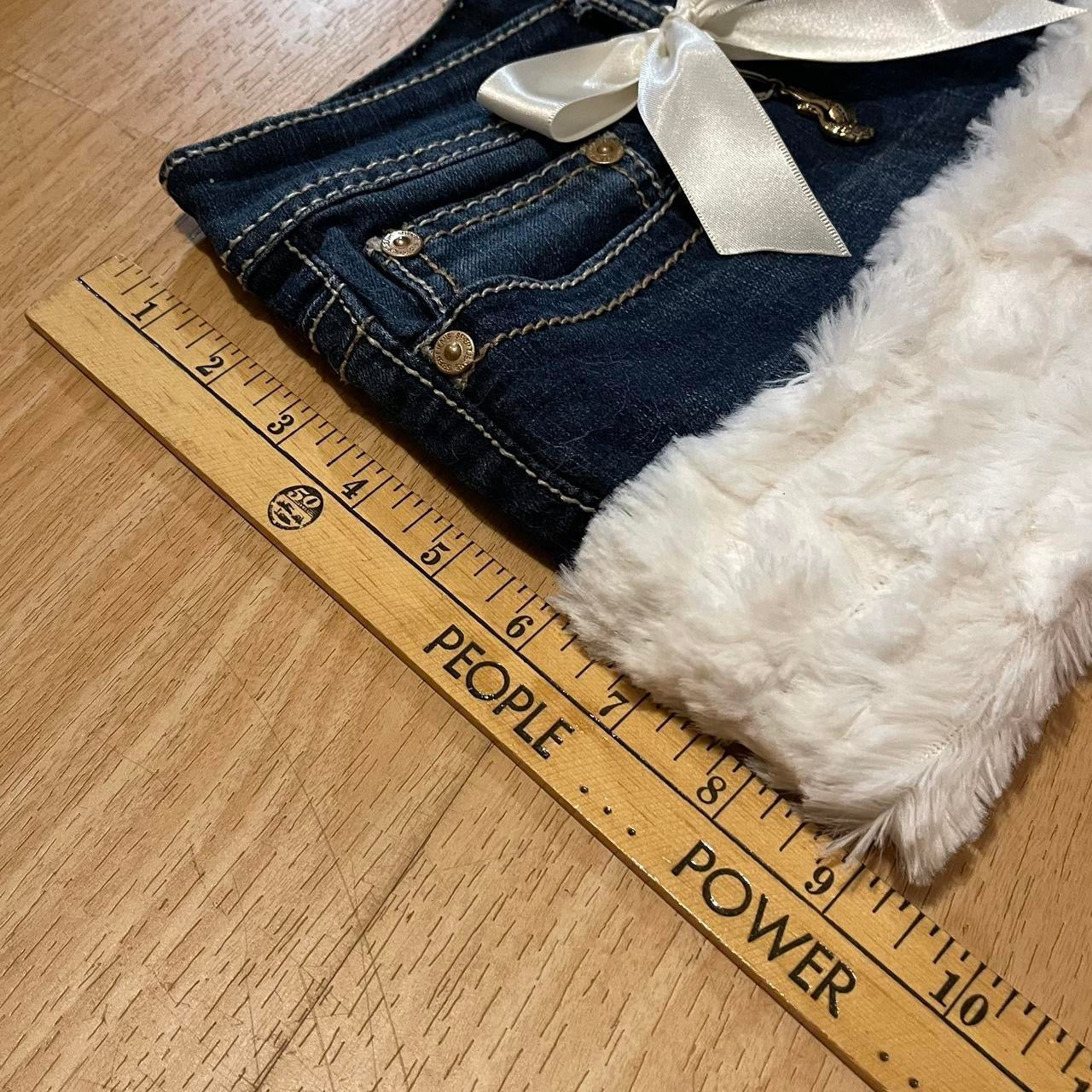 𓏲ּ𝄢 Dove Kiss ‘swan princess’ 2000s micro mini faux fur trim skirt with partial inner fur lining