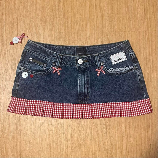 ୨୧ reworked OOAK y2k vintage farmers daughter mini denim skirt