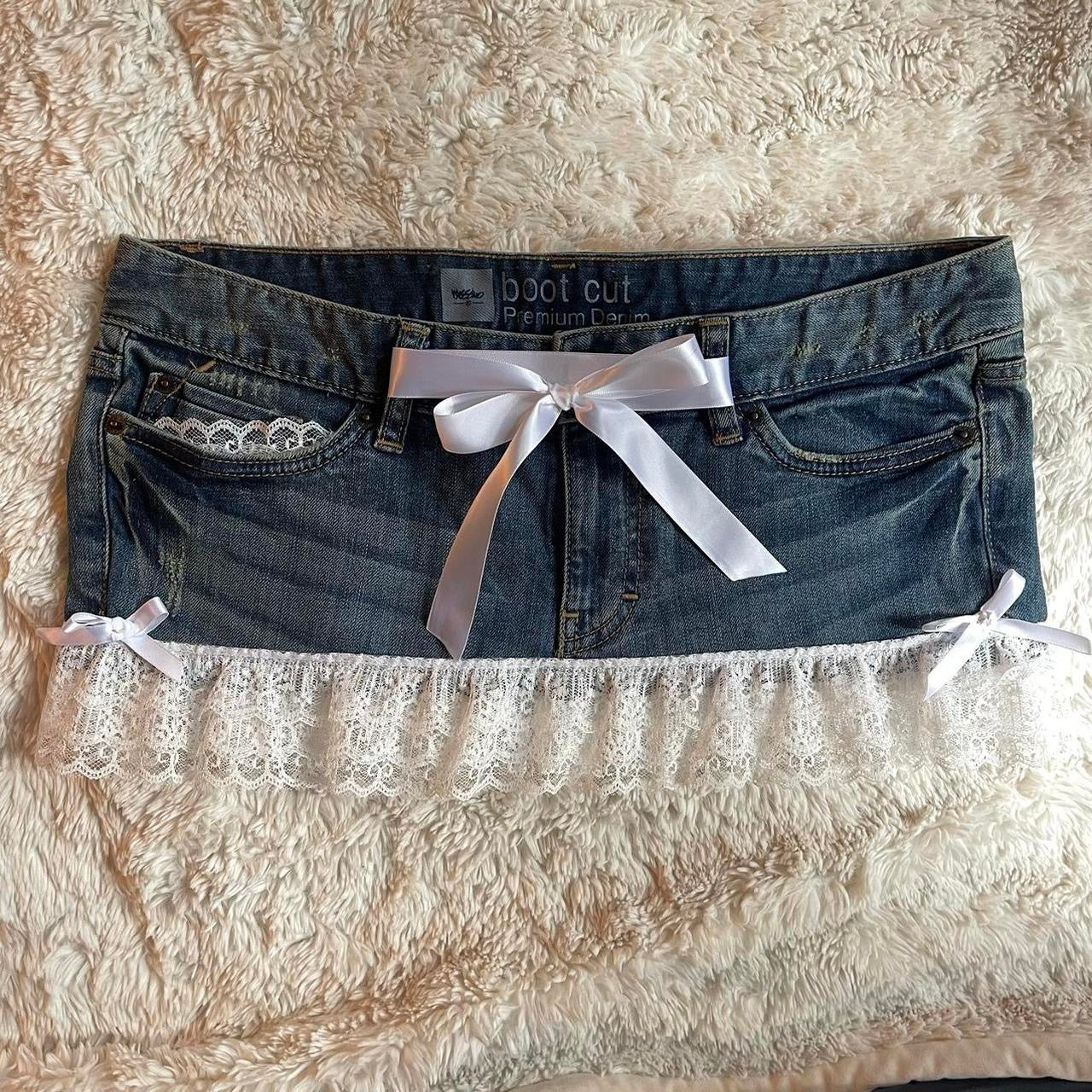 ୨୧ reworked OOAK 2000s extreme denim micro light wash mini skirt with lace trim & white bows