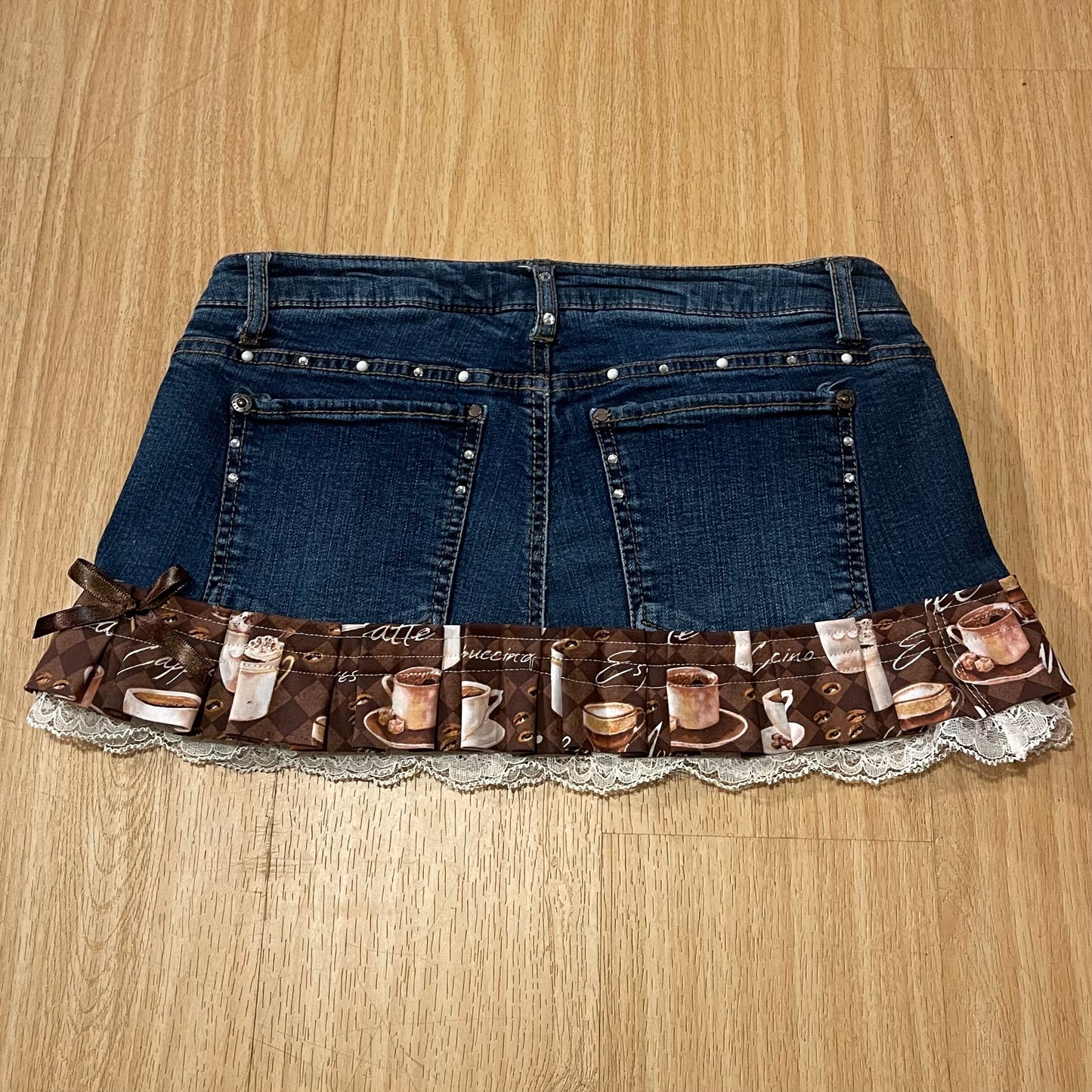 𓏲ּ𝄢 2000s ‘Cappuccino Cutie’ Princess Micro Mini Skirt - SIZE SMALL