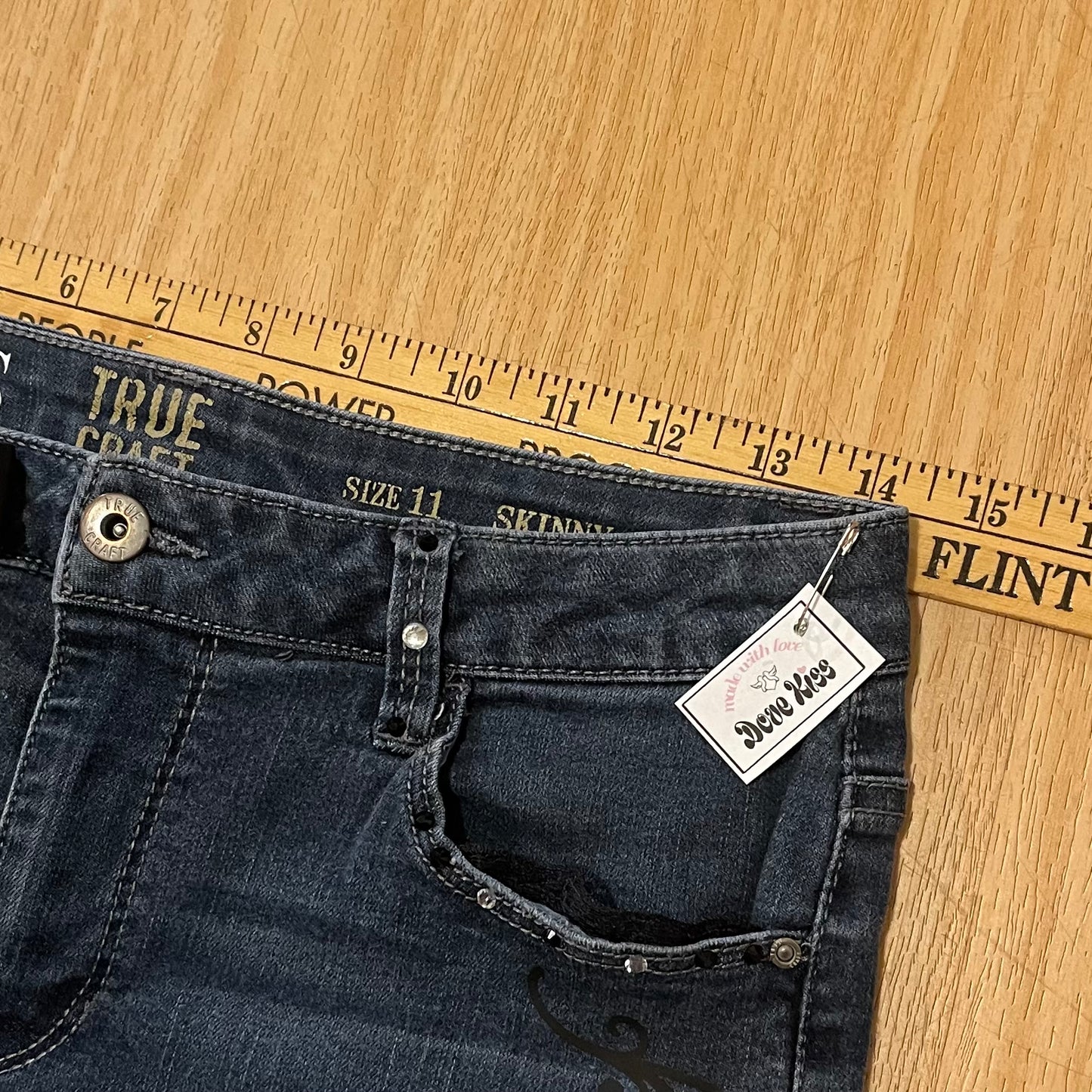 𓏲ּ𝄢 𝐃𝐎𝐕𝐄 𝐊𝐈𝐒𝐒 2000s ‘Musical Moth’ Princess Mini Skirt - SIZE S