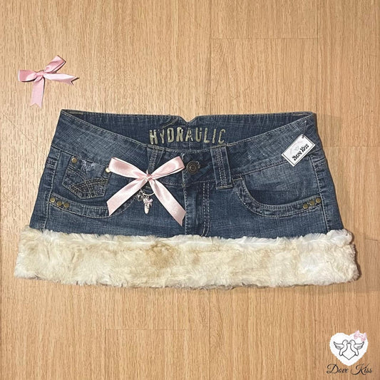 𓏲ּ𝄢 𝐃𝐎𝐕𝐄 𝐊𝐈𝐒𝐒 2000s ballet princess micro mini faux fur trim skirt with hair clip
