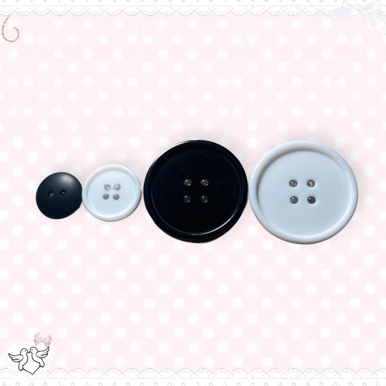"BUTTON BABE" Jumbo Hair Clip ୨୧