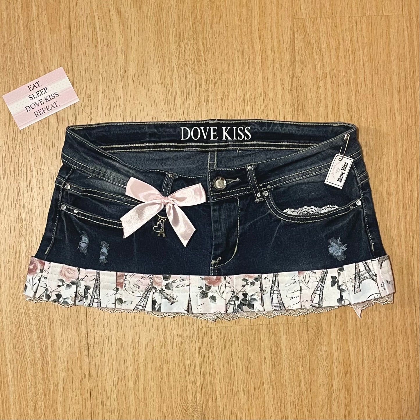 𓏲ּ𝄢 ‘Love Paris’ Princess Mini Skirt - SIZE M