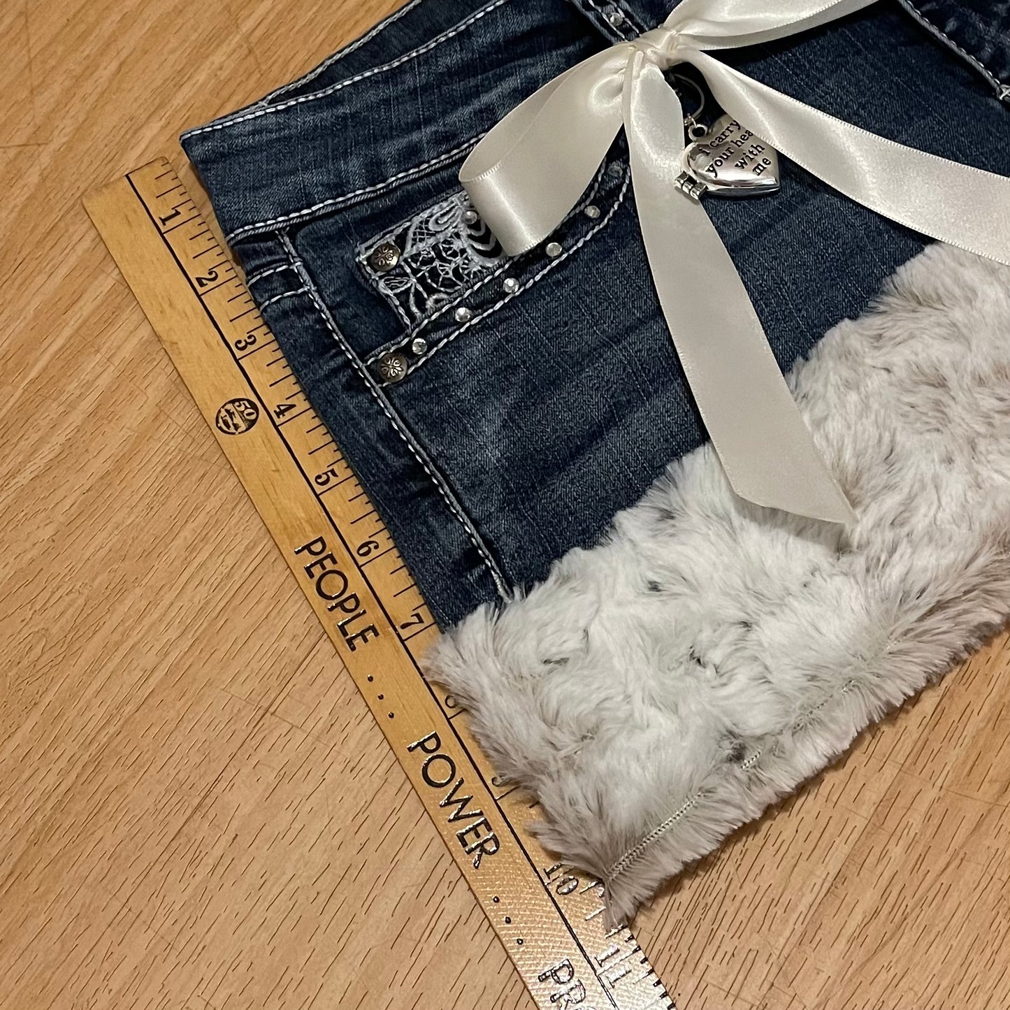 PRETTY PRINCESS Mini Faux Fur Skirt - SIZE M