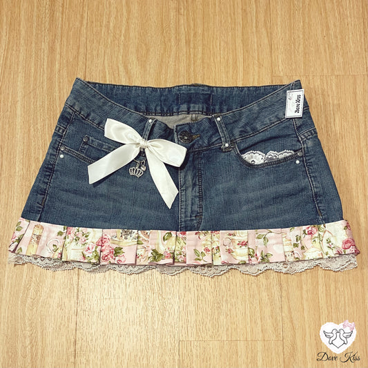 𓏲ּ𝄢 𝐃𝐎𝐕𝐄 𝐊𝐈𝐒𝐒 2000s royal kawaii princess mini denim skirt