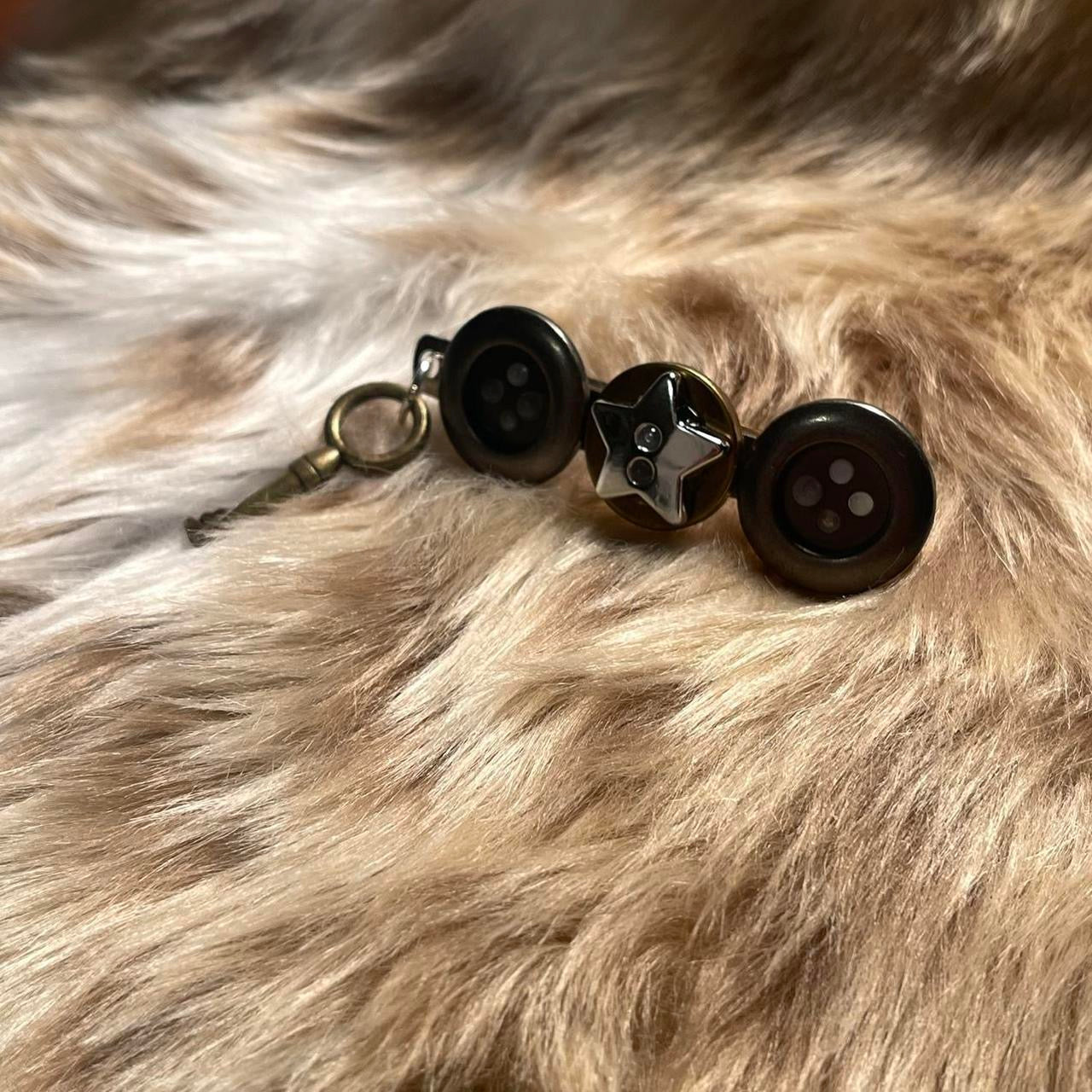 "LUCKY STAR" Hair Barrette ୨୧