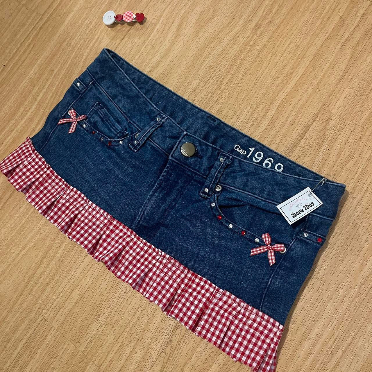 ୨୧ Dove Kiss 2000s farmers daughter mini denim skirt with matching hair clip