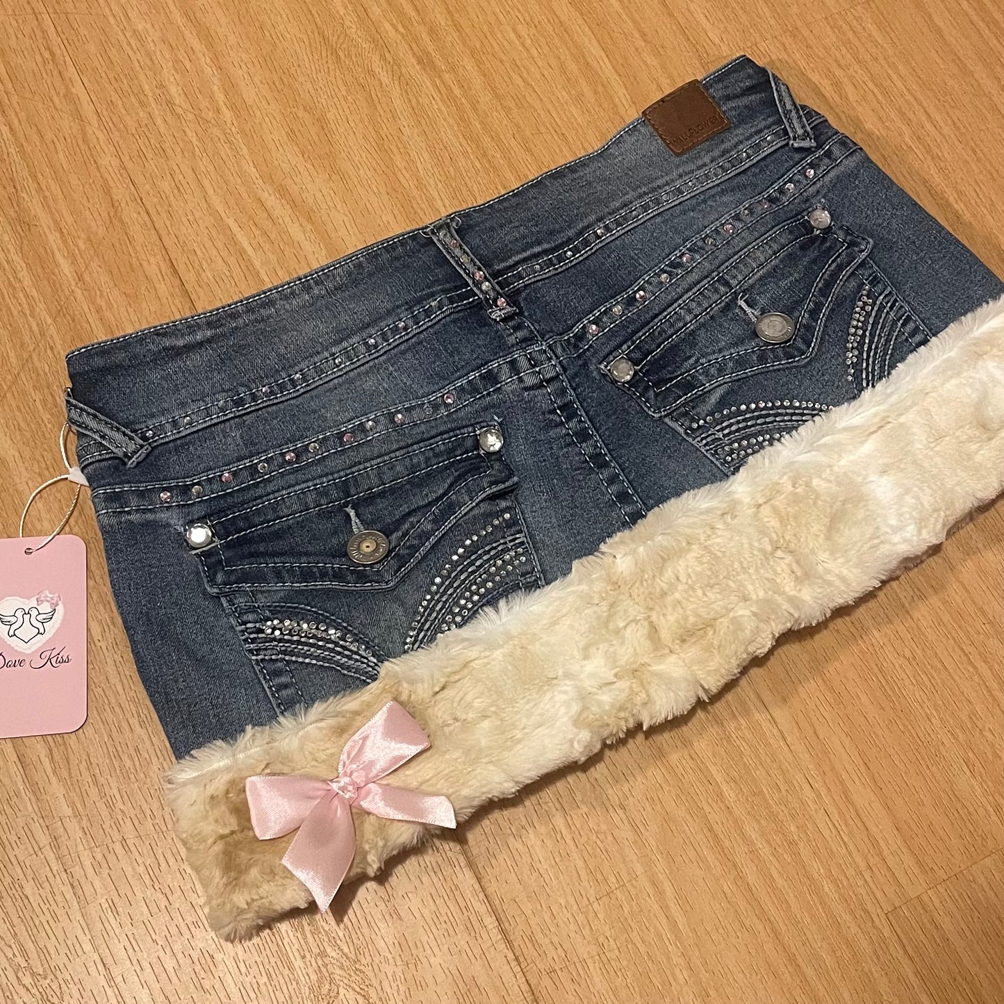 ୨୧ reworked OOAK 2000s ‘Pretty Princess’ by Dove Kiss mini fur trim skirt - SIZE M