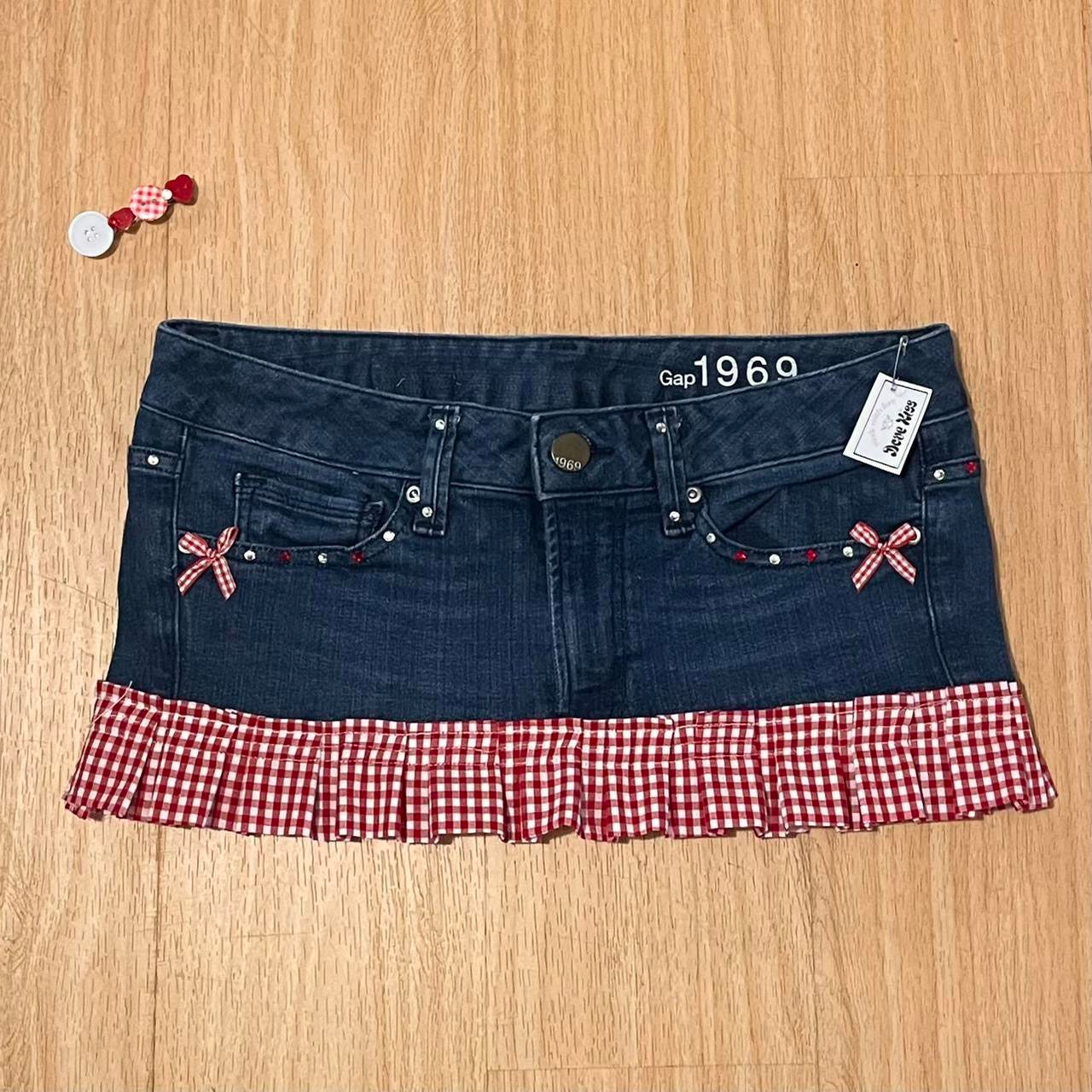 ୨୧ Dove Kiss 2000s farmers daughter mini denim skirt with matching hair clip
