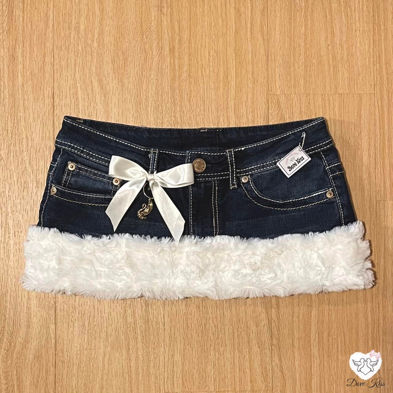 𓏲ּ𝄢 Dove Kiss ‘swan princess’ 2000s micro mini faux fur trim skirt with partial inner fur lining