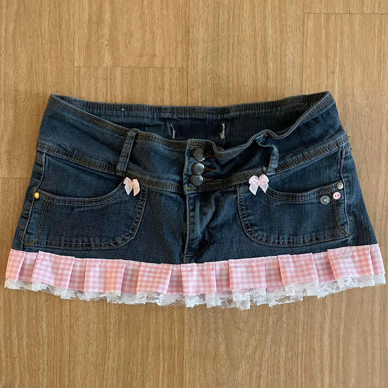 ୨୧ reworked OOAK vintage 2000s triple button micro mini denim skirt with trim and baby pink bow details