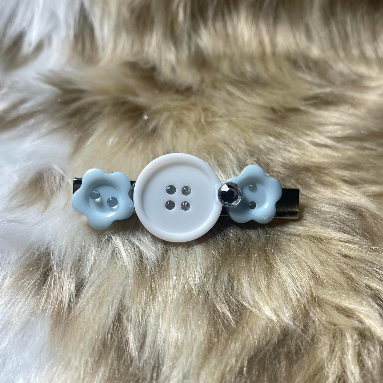"DAISY BABY" In Blue Hair Clip ୨୧