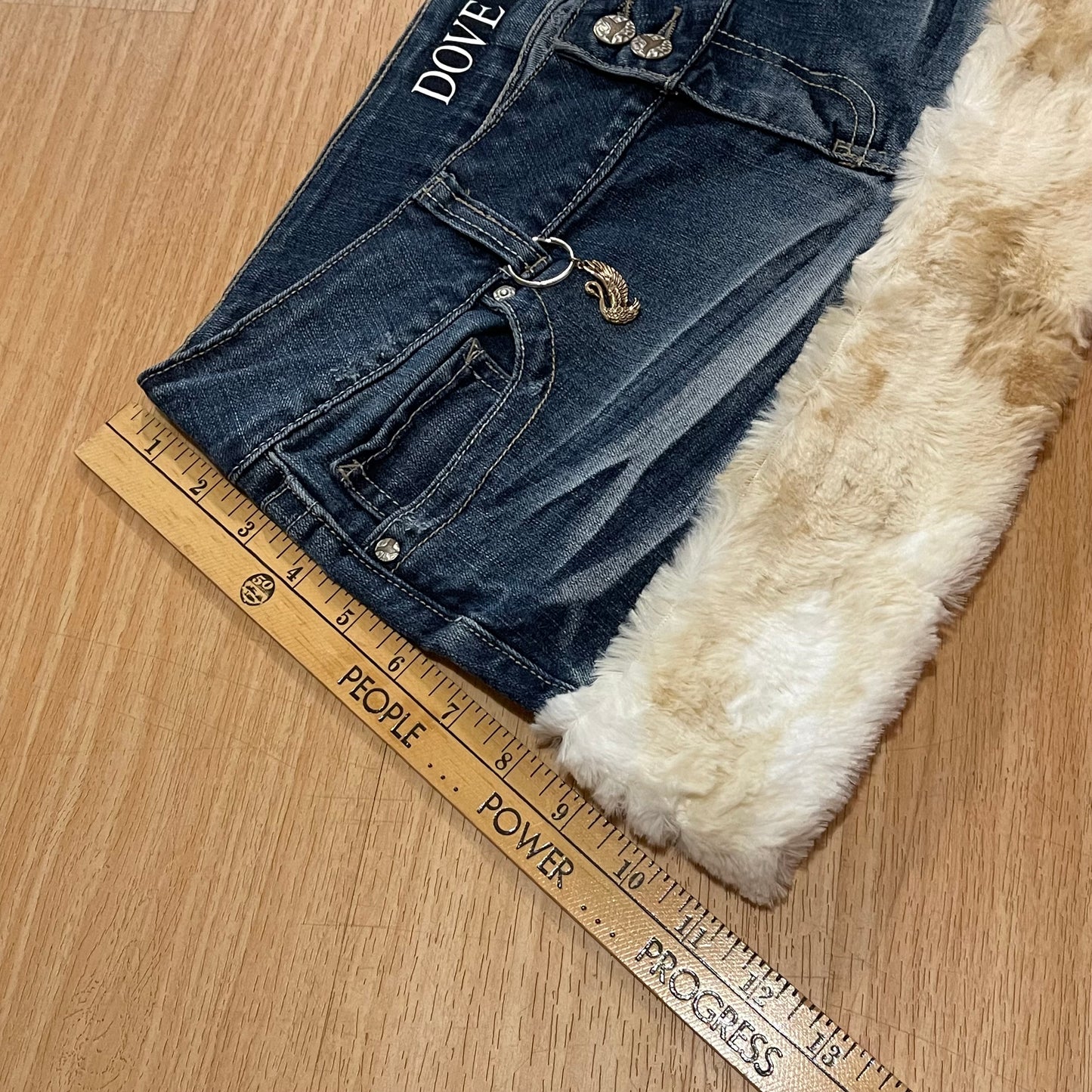 SWAN PRINCESS Mini Faux Fur Skirt - SIZE L