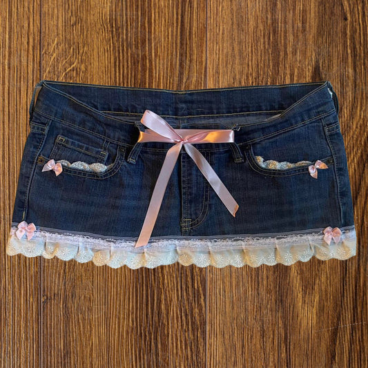 ୨୧ reworked OOAK 2000s extreme denim micro mini skirt with lace trim & baby pink bows