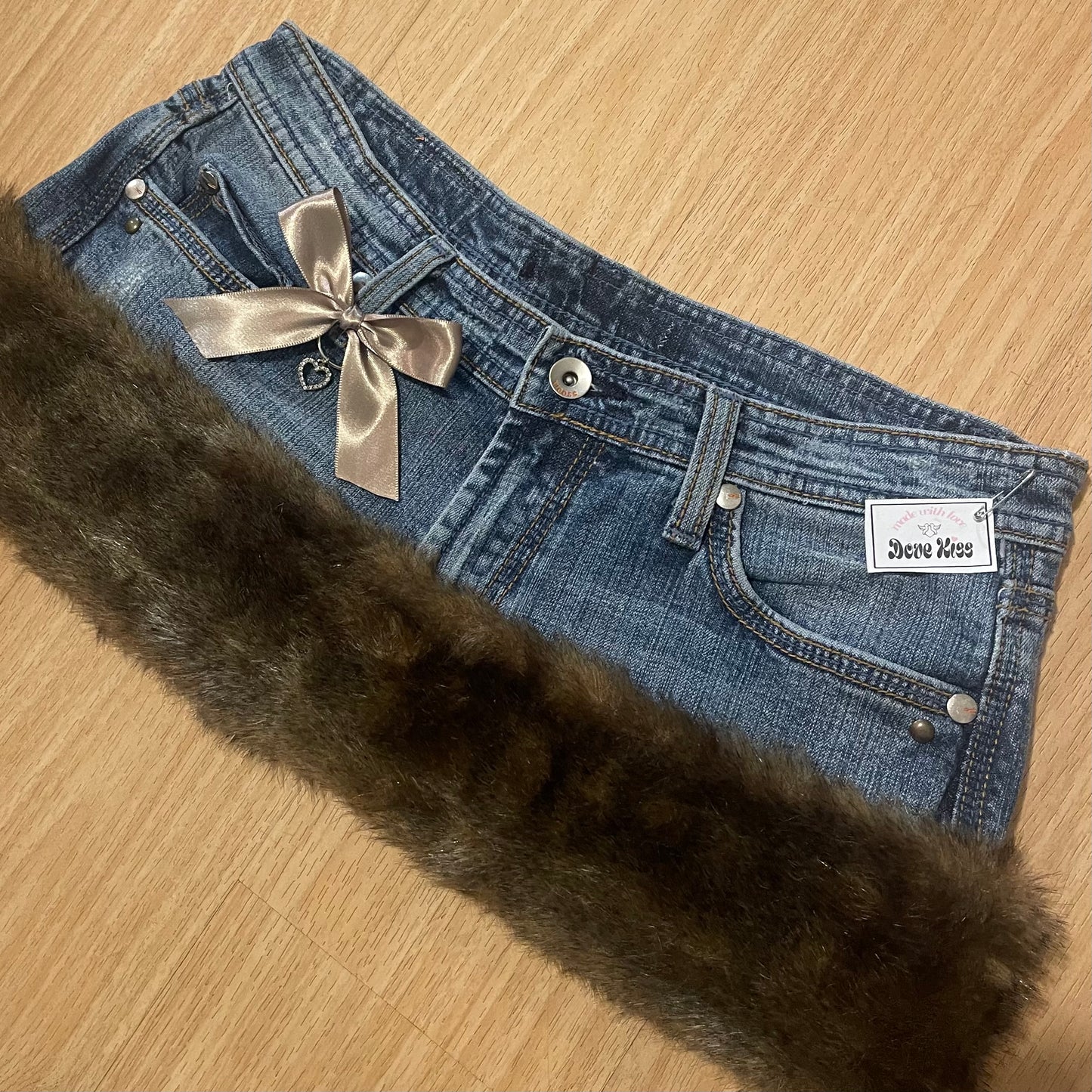 𓏲ּ𝄢 DOVE KISS 2000s grunge princess faux fur trim micro mini skirt