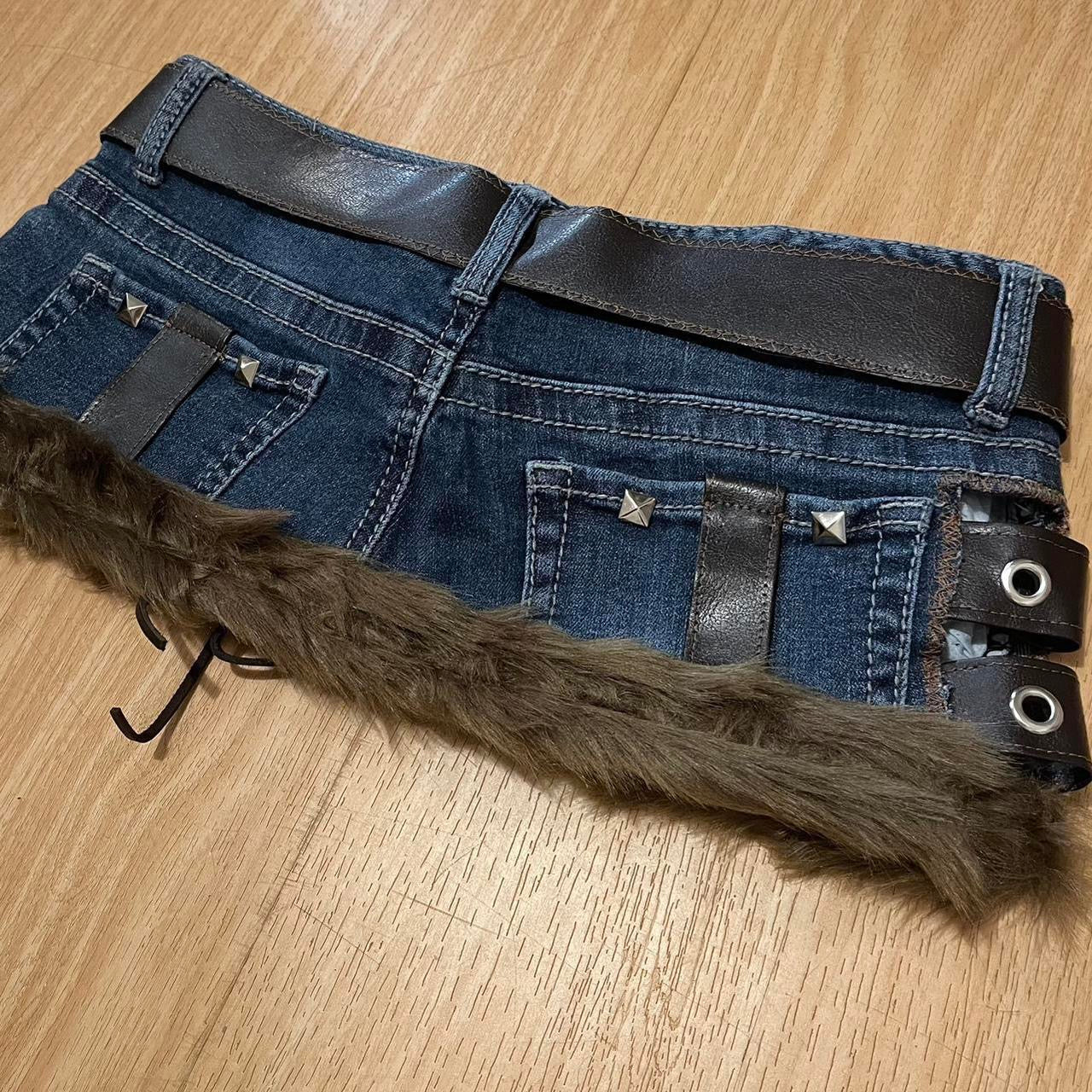 ୨୧ Grunge Princess Faux Fur Trim Micro Mini Skirt - SIZE M