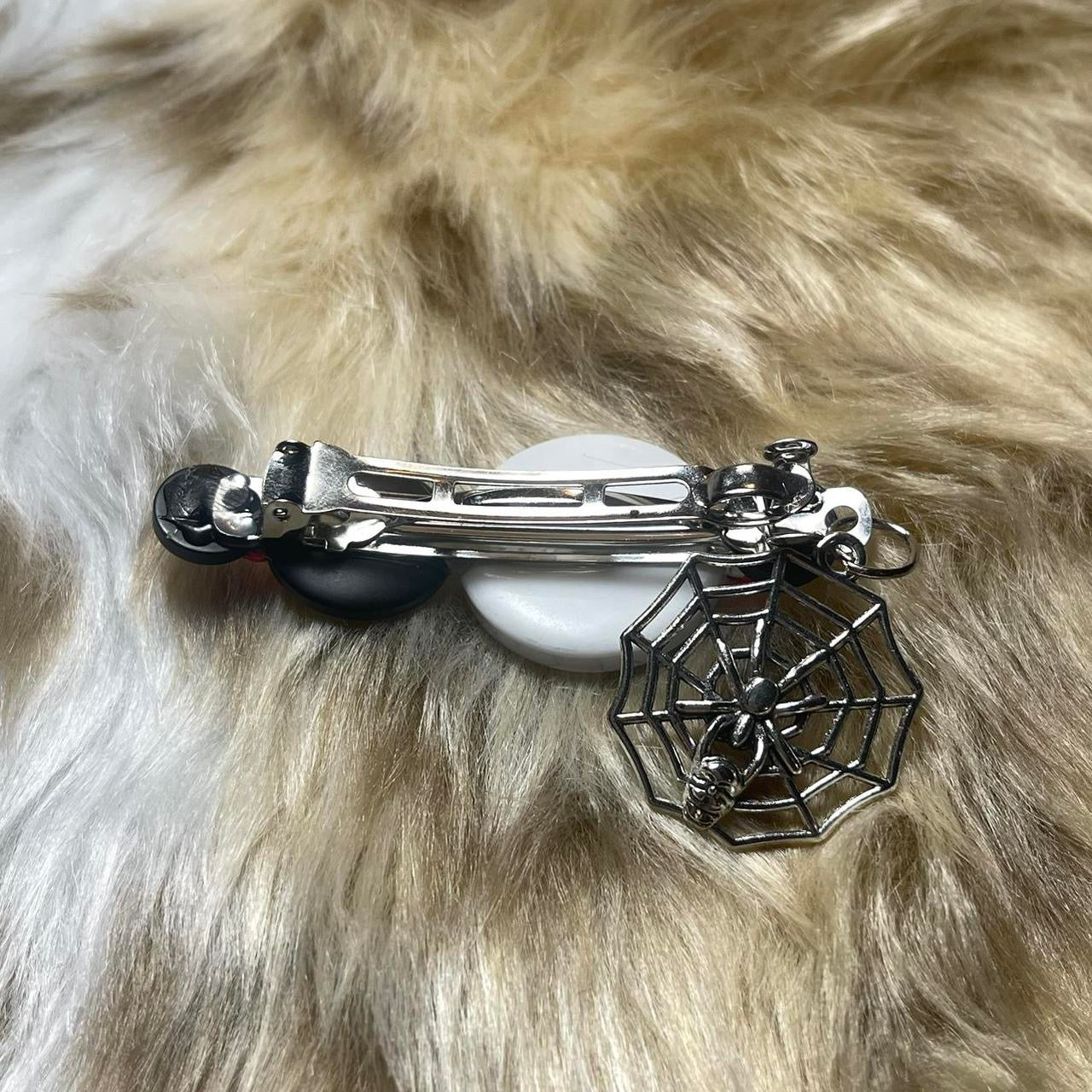 "IN THE WEB" Hair Barrette ୨୧