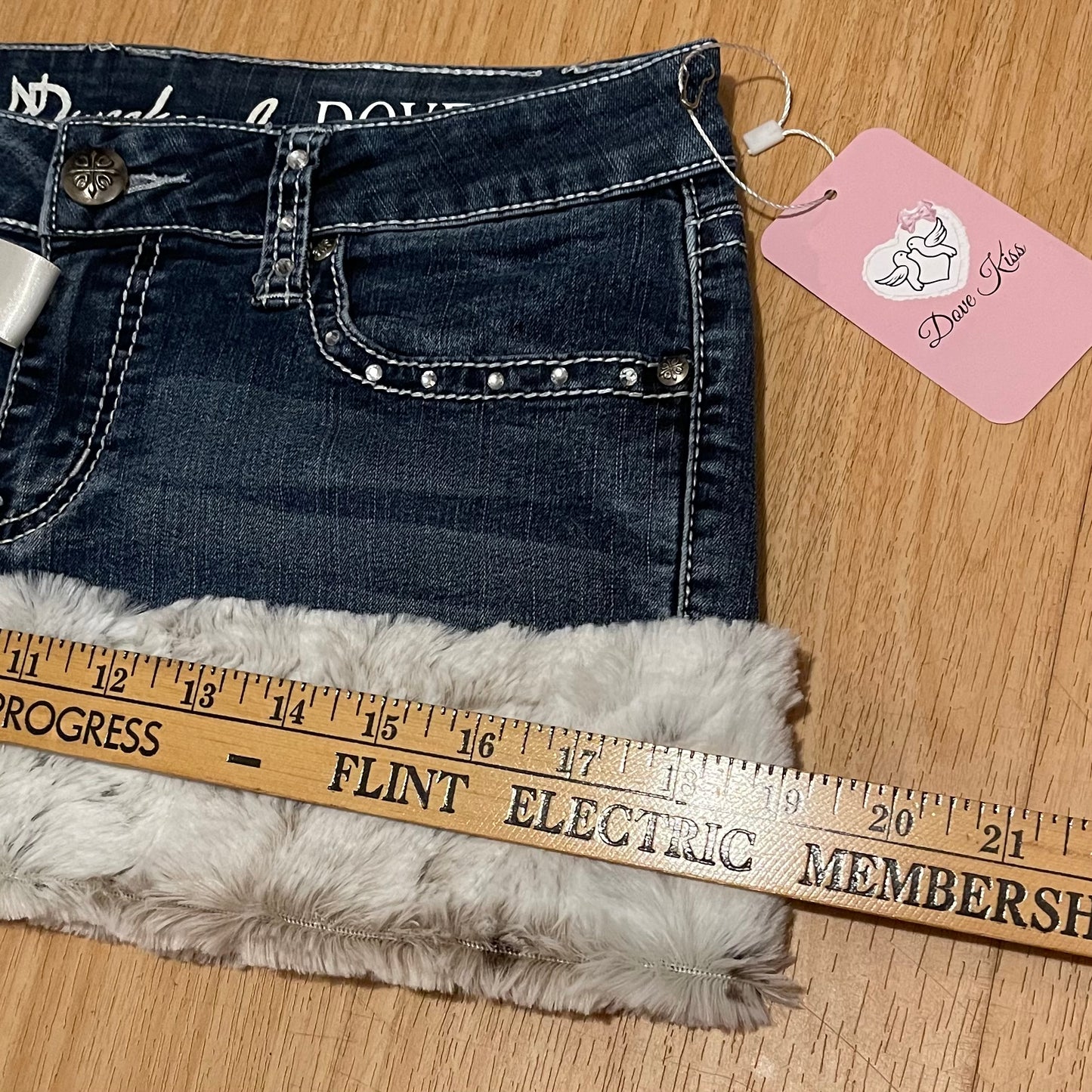 PRETTY PRINCESS Mini Faux Fur Skirt - SIZE M
