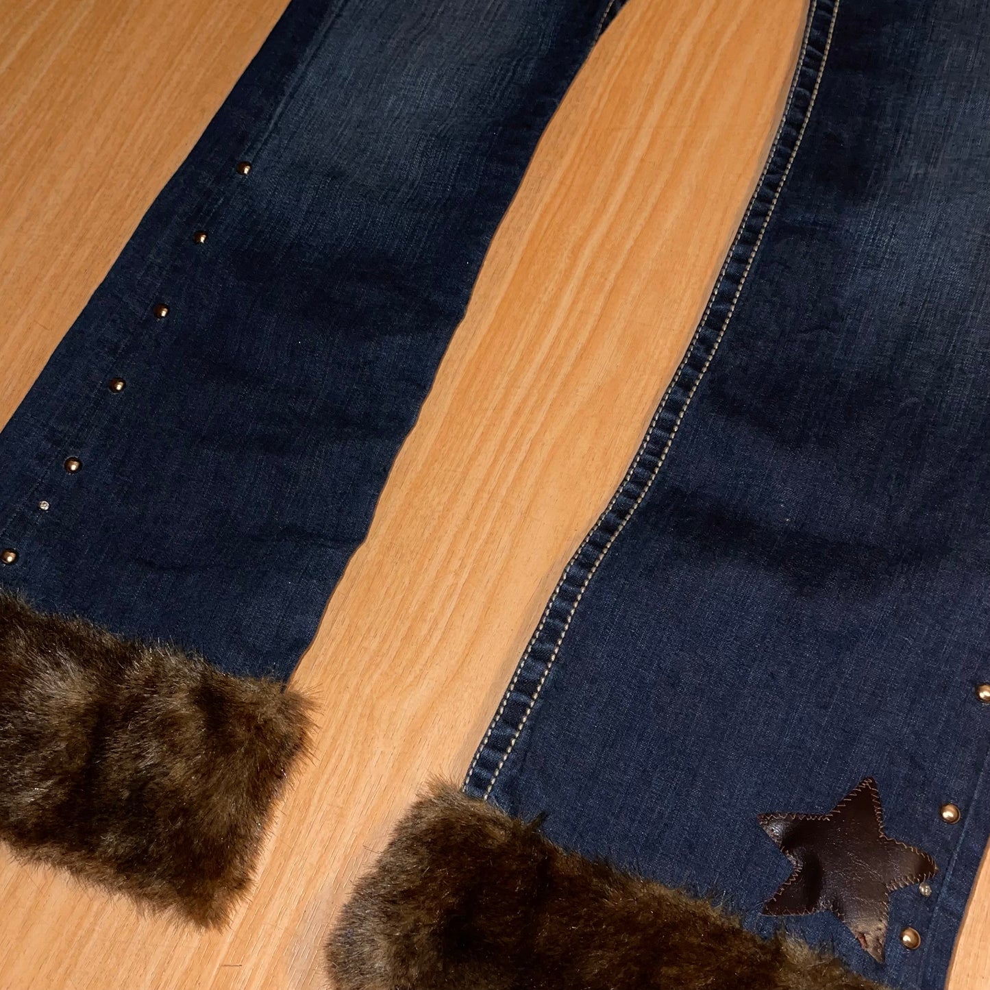 The “SHOWSTOPPER” Diva Faux Fur Trim Jeans - SIZE 26L