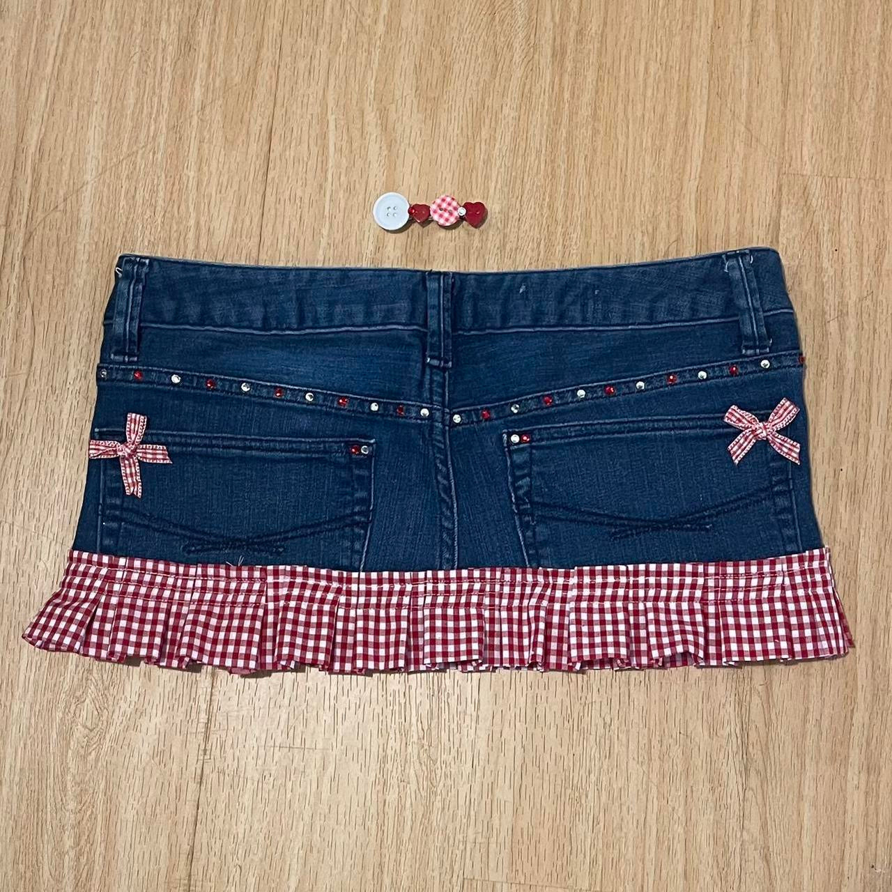 ୨୧ Dove Kiss 2000s farmers daughter mini denim skirt with matching hair clip